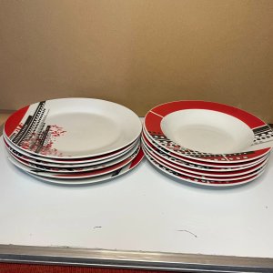 Lote de 12 Platos de Vajilla con Diseño Geométrico - imagen 3