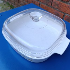 Cacerola Cuadrada Baja Corning Ware con Tapa de Vidrio Templado - imagen 2