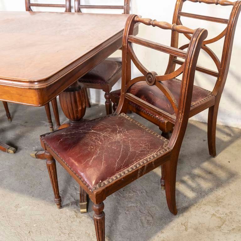 Mesa de comedor inglesa Sheraton con seis sillas en mal estado - imagen 2