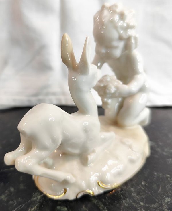 Figurita de porcelana alemana firmada TUTTER con un ciervo - imagen 4