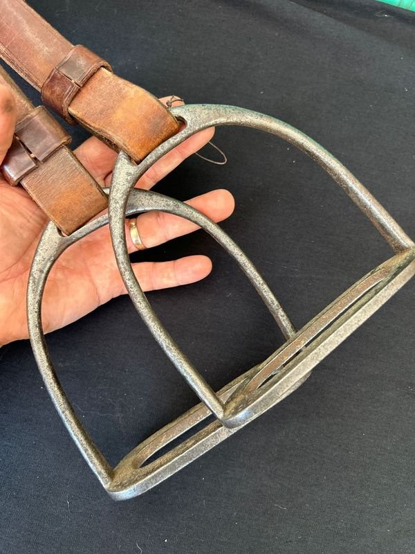 Par de estribos hierro buena pisada con estriberas - Accesorios para Vehículos - imagen 3