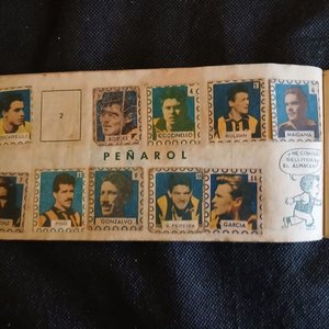 Álbum "Sellos Deportivos del Uruguay" (1953) - Figuras del Fútbol y Otros Deportes - imagen 3