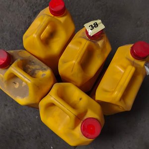 Lote siguiente: Conjunto de 5 Bidones SikaTop Seal-107 Amarillos