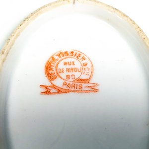 Conjunto de Porcelana Inglesa y Francesa: Fuente con Tapa, Ensaladera y Salsera - imagen 6
