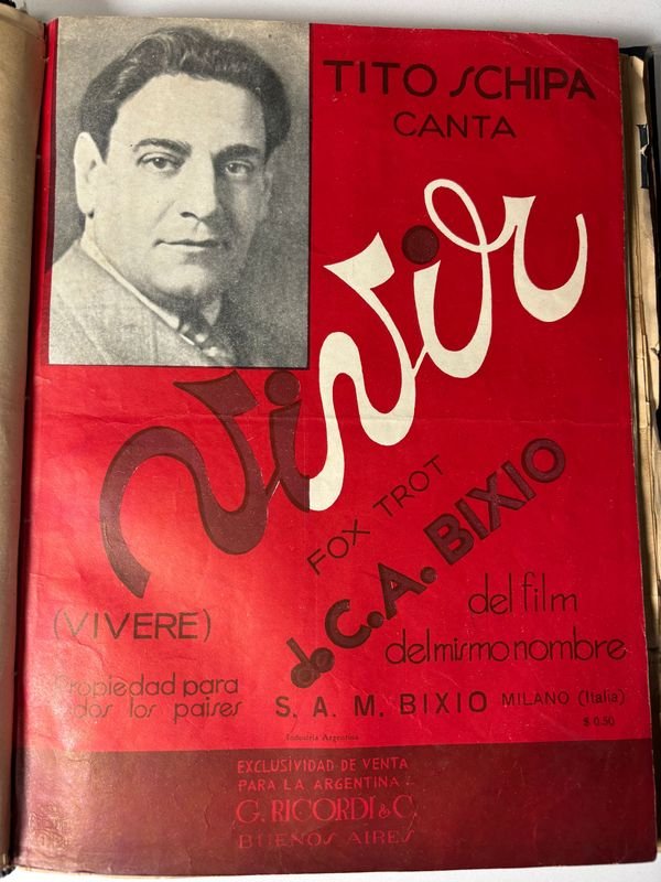 Encuadernación Repleto de Partituras Musicales Internacionales del Siglo XX - imagen 4