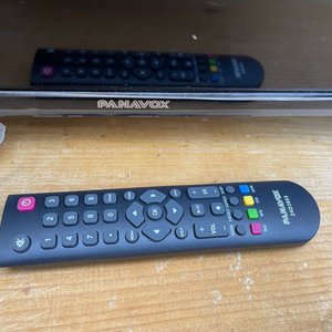 Televisor Pantalla Plana Panavox de 32 Pulgadas con Control Remoto - imagen 2