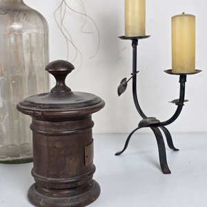Conjunto Decorativo: Figuras, Candelabros y Recipientes - imagen 6