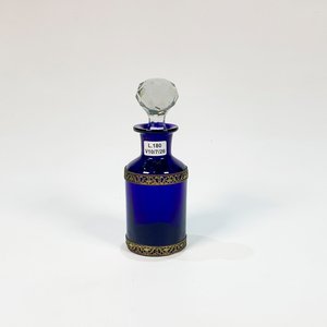 Lote anterior: Perfumero Vintage de Cristal Azul con Detalles Dorados y Tapón Facetado