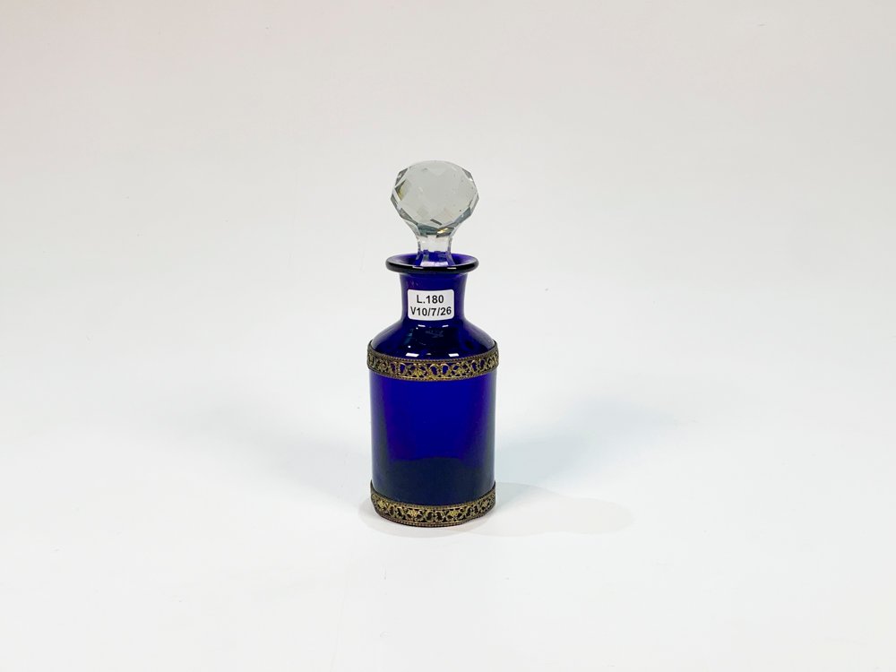 Perfumero Vintage de Cristal Azul con Detalles Dorados y Tapón Facetado