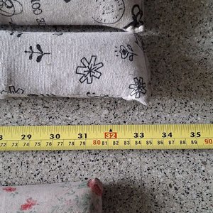 Dos Alfombras Borde Burdeos y Cinco Burletes Protectores de Bajo Puerta - imagen 4