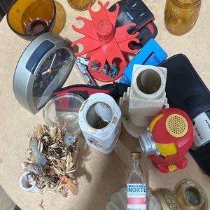Lote siguiente: Lote de Vasos y Adornos Varios