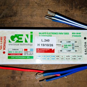 Balasto Electrónico Ceni L-240 para Tubo Fluorescente (2x18W) y Caja con Herramientas - imagen 4