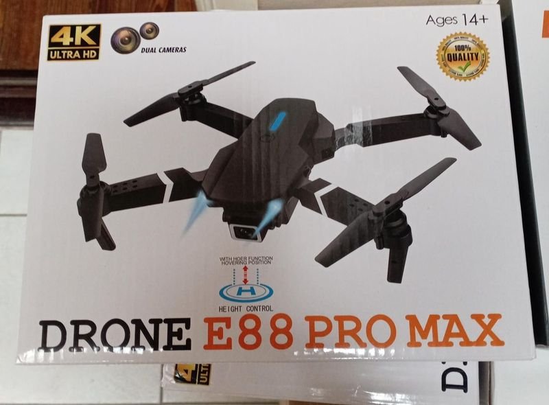 Lote siguiente: Drone E88 PRO MAX con sistema de cámara dual 4K HD