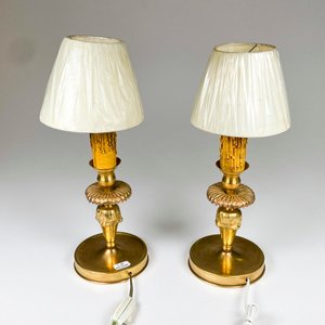Par de lamparas de bronce con pantallas ,alturas 38 cm - imagen 2