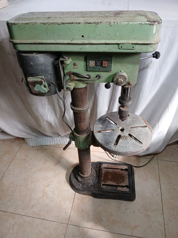 Taladro de Pie Usado para Taller - imagen 1