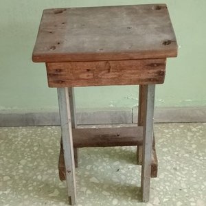 Mesa de Trabajo Rústica de Madera con Banquito y Porterita - imagen 3