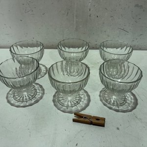 Lote siguiente: Juego de 6 Copas de Helado de Vidrio