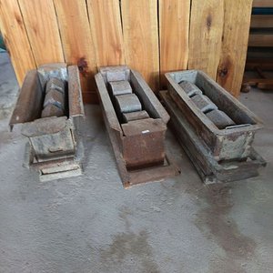 Lote de 3 Bloqueras de Metal para Construcción - imagen 1