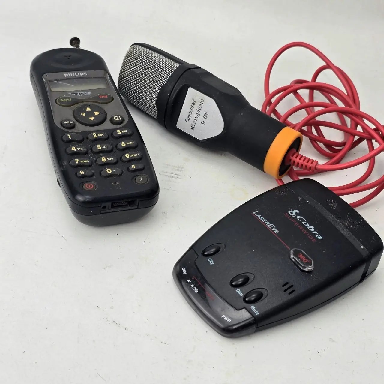 Teléfono Philips, Micrófono y Detector de Radares Cobra