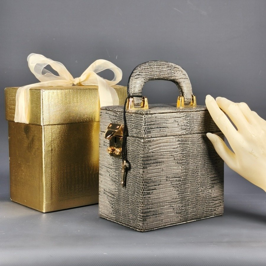 Colección de Perfumes y Accesorios de Lujo - imagen 17