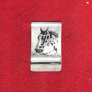 Lote Aparicio Saravia: Postal Monumento, Prendedor Caballo y Pañuelo - imagen 3