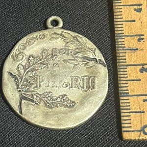 Lote siguiente: Medalla Homenaje General Aparicio Saravia "Todos por la Patria"