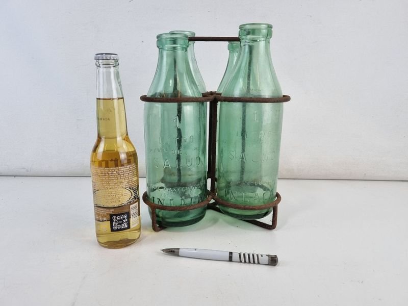 Botellas de Leche Antiguas con Soporte - imagen 7