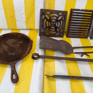 Lote Variado de Utensilios para Parrilla y Hogar en Hierro Fundido - imagen 2