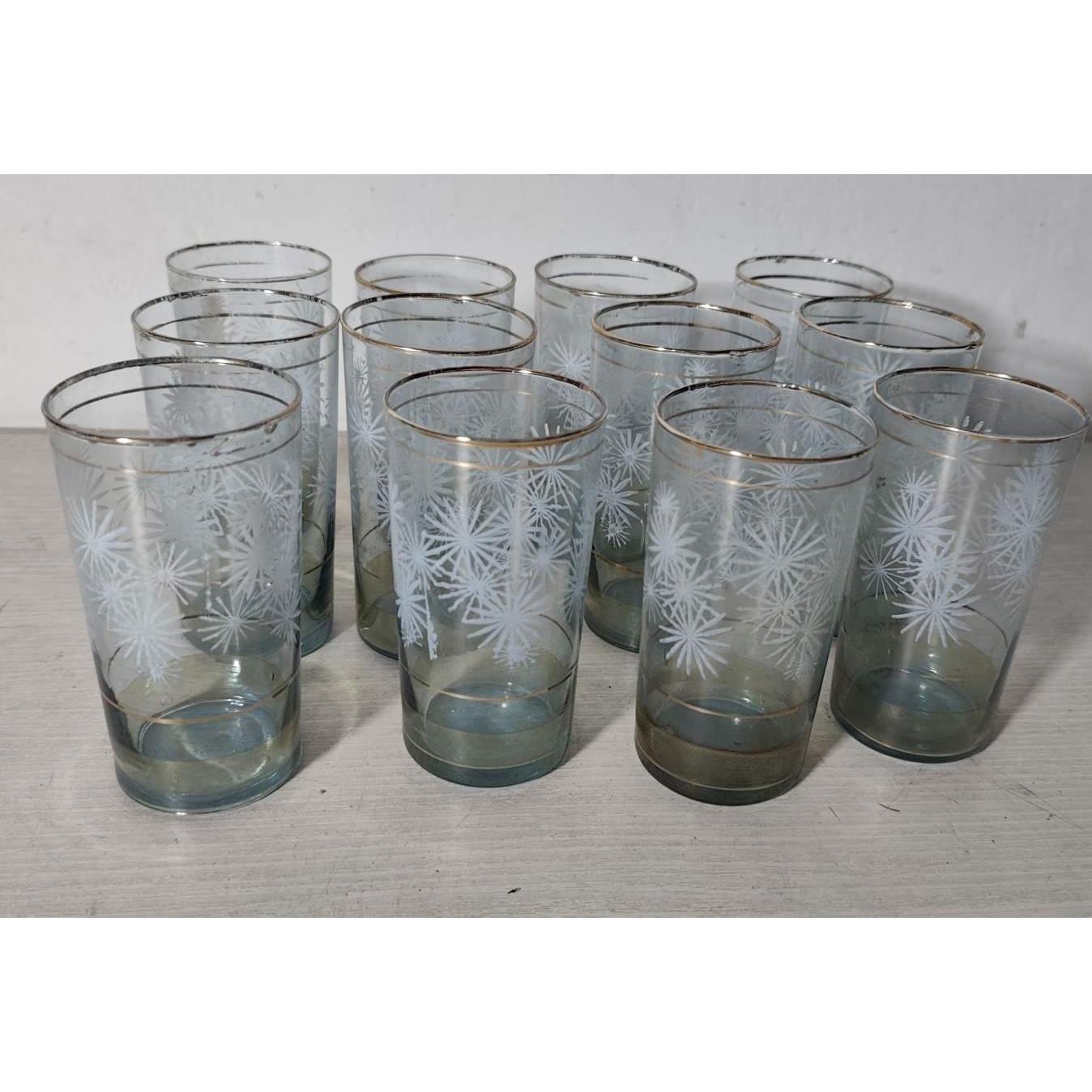 Set de 12 Vasos Tallados con Borde Dorado