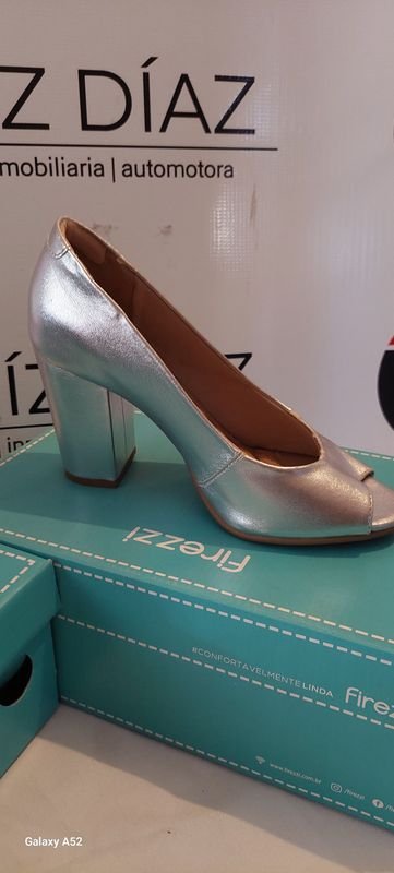 Zapatos de tacón alto Firezzi en caja - imagen 3