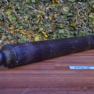 Palo de Amasar de Madera Maciza con Desgaste Natural - imagen 2