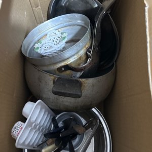 Lote siguiente: Lote de Ollas y Sartenes Variadas