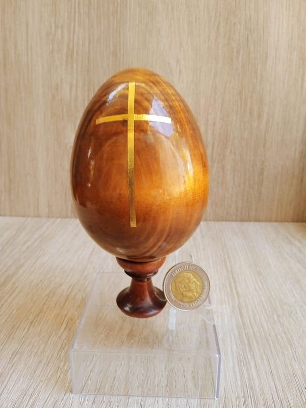 Huevo de Pascua Ruso con Soporte y Detalles en Oro - imagen 3