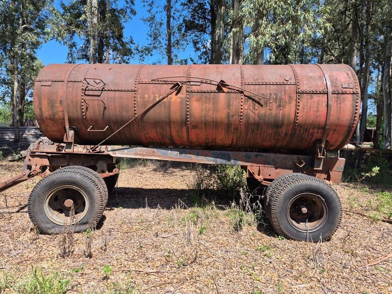 Lote anterior: TANQUE MUY ANTIGUO TODO EN HIERRO