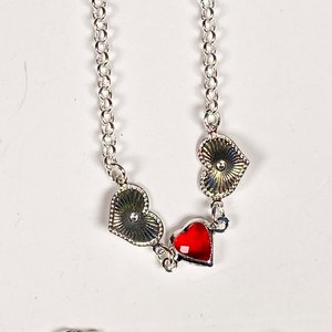 Dos Pulseras de Dama con Dijes de Corazón y Trébol - imagen 3