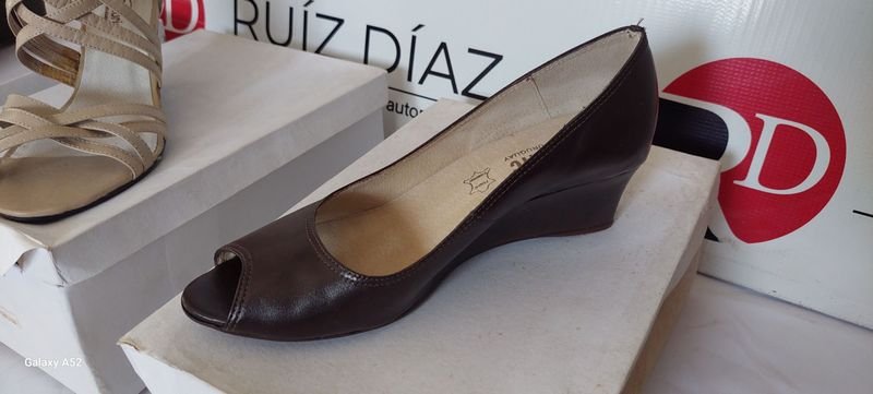 Zapatos de tacón alto en cuero - imagen 2