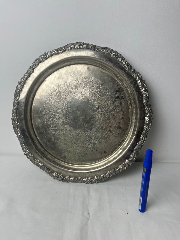 Centro de mesa en plata con bolígrafo azul - imagen 2