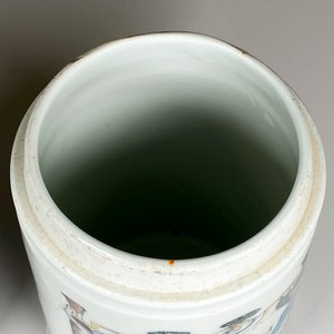 Par de frascos de farmacia en porcelana, superficie blanca, decorados en variado colorido con inscripciones. Alto 20 cm. - imagen 6