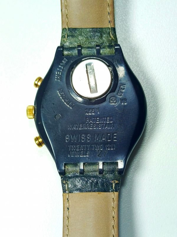 Reloj Swatch suizo cronometro cuarzo funcionando - imagen 3
