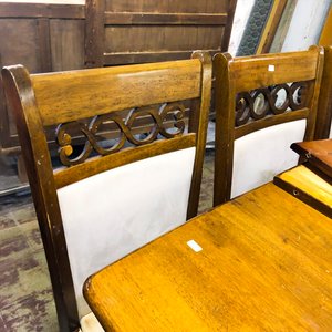 Juego de Comedor de Madera con Sillas Tapizadas - imagen 2