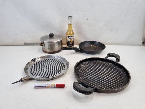 Lote de Utensilios de Cocina: Cacerola, Sartén y Dos Parrillas - imagen 1