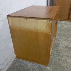Aparador Bajo de Madera con 2 Cajones y 2 Puertas Corredizas - imagen 5