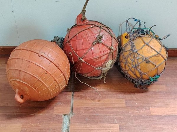 Lote de 3 Flotadores Esféricos con Red Naranja y Rojo