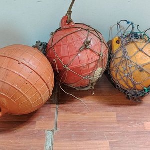 Lote de 3 Flotadores Esféricos con Red Naranja y Rojo - imagen 1