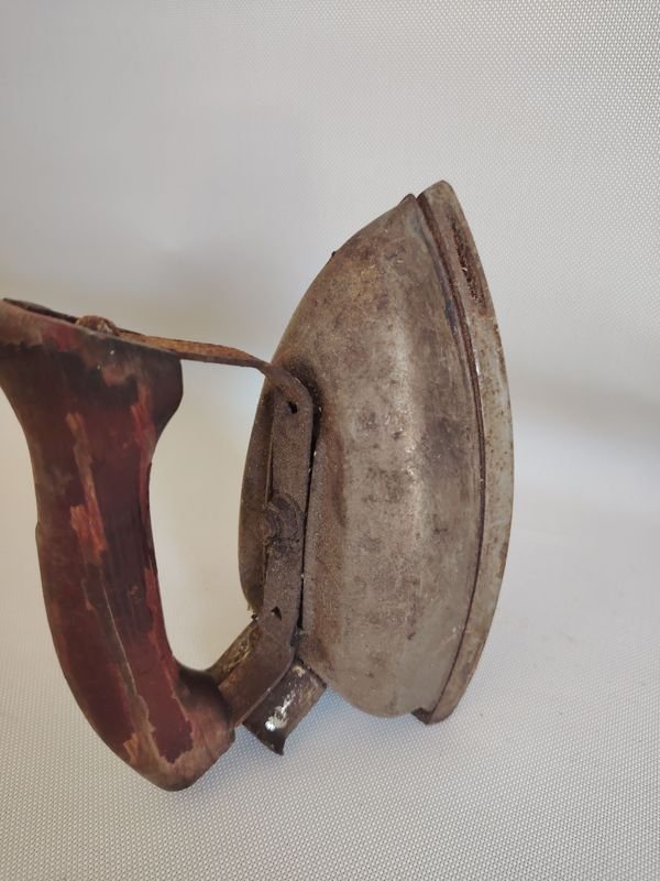 Antigua plancha eléctrica de metal y madera para venta - imagen 2