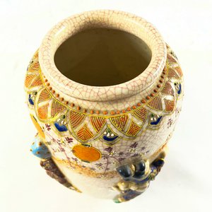 Florero oriental en porcelana con relieve de 25 cm - imagen 4