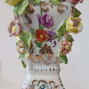 Florero Miniatura Rococó de Porcelana GINORI Sellado y Numerado - imagen 2