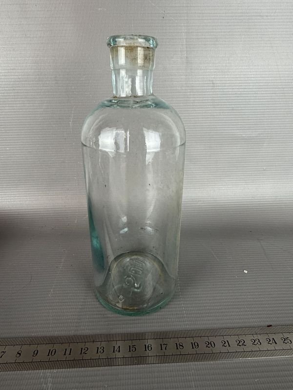 Frasco de Farmacia Antiguo de Vidrio Transparente