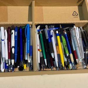 Colección de más de 30 lapiceras con motivos deportivos - imagen 5