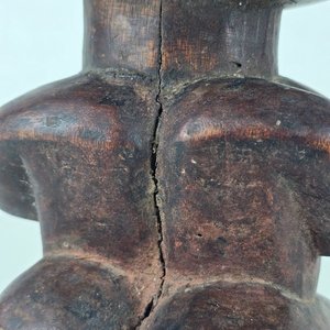Estatua Pigmeo de Camerún en Madera Oscura - imagen 5